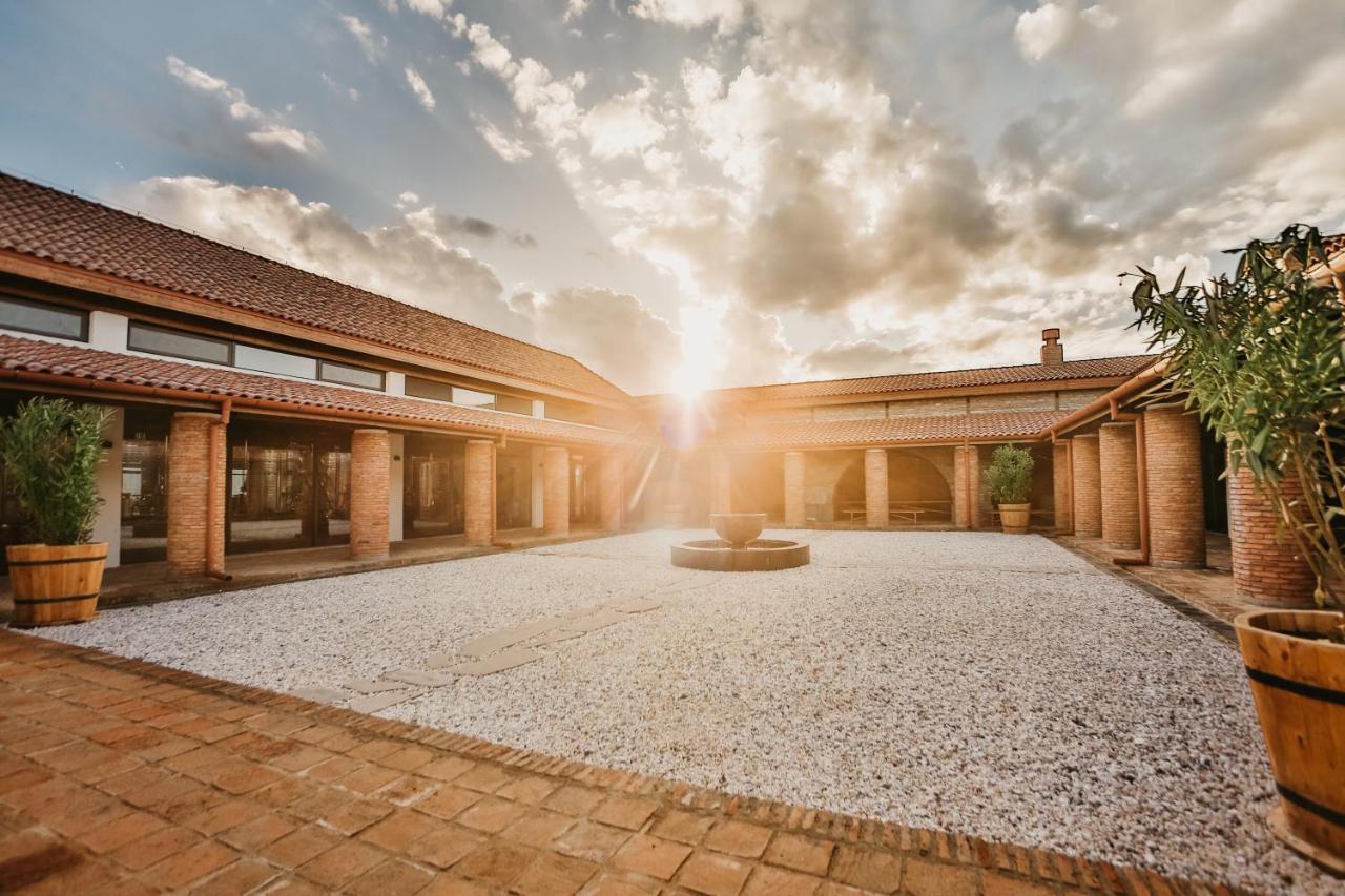 Chateau Mosmieri Hotel & Winery Telavi Dış mekan fotoğraf
